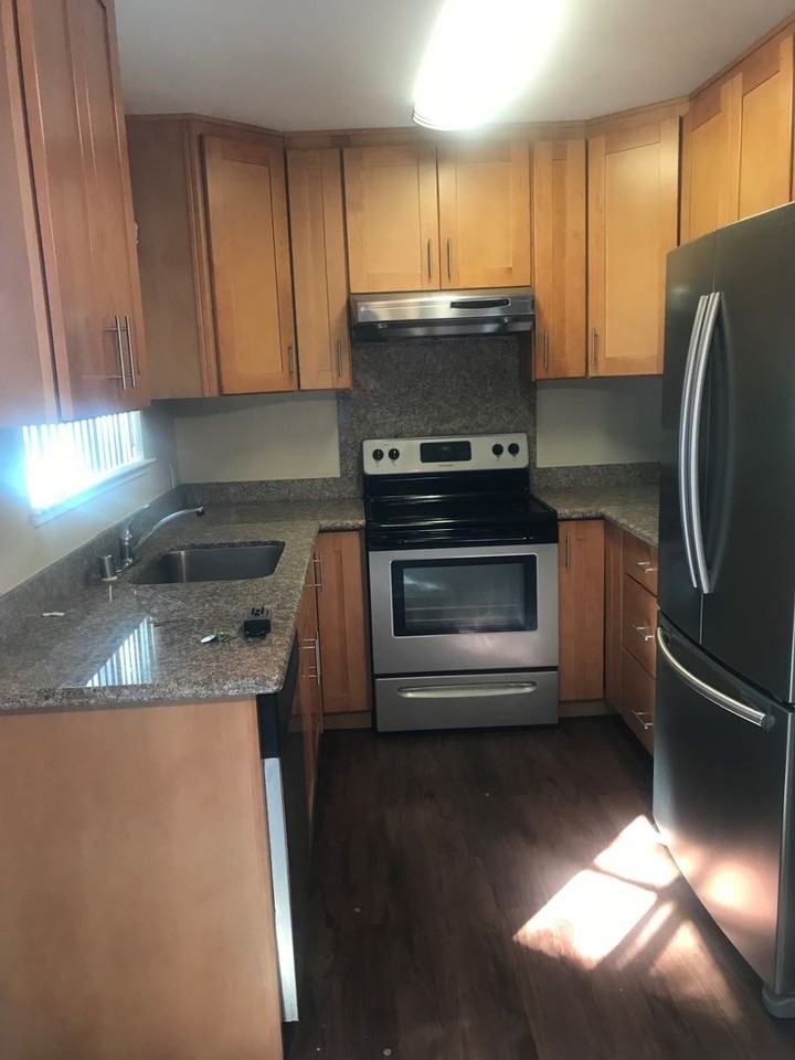 175 - 4860 Northlawn Dr - Photo 3 of 9