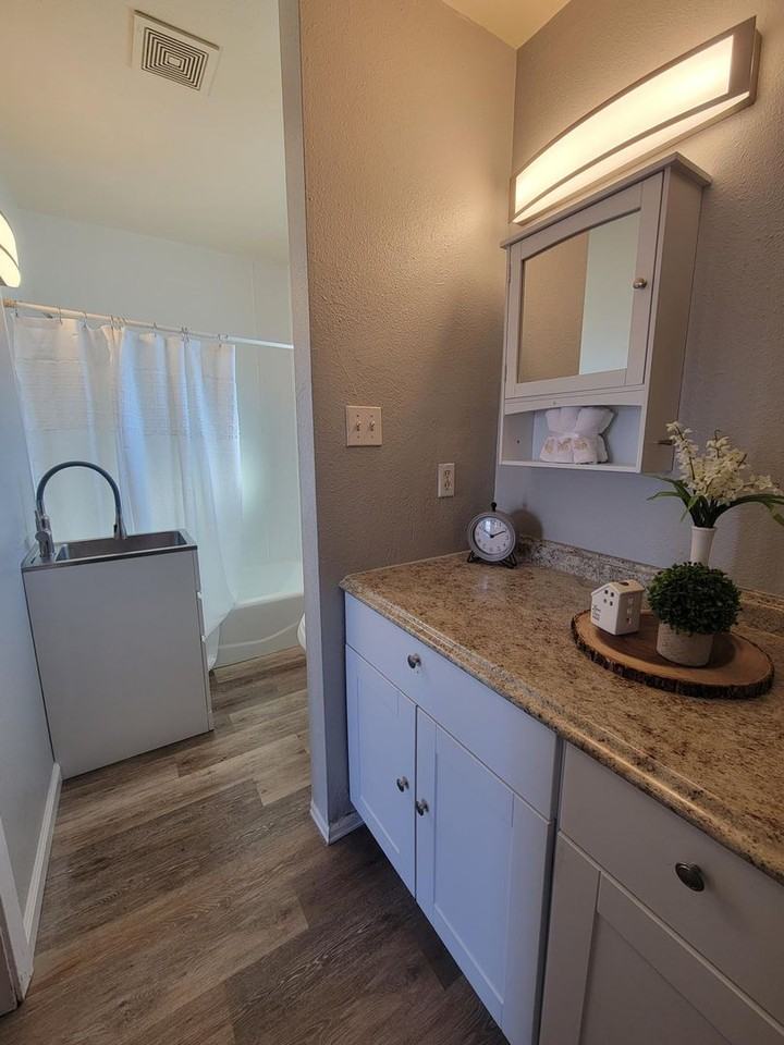 Affordable living without roommates, walking distance from CMU. Come take a tour! - Photo 6 of 7