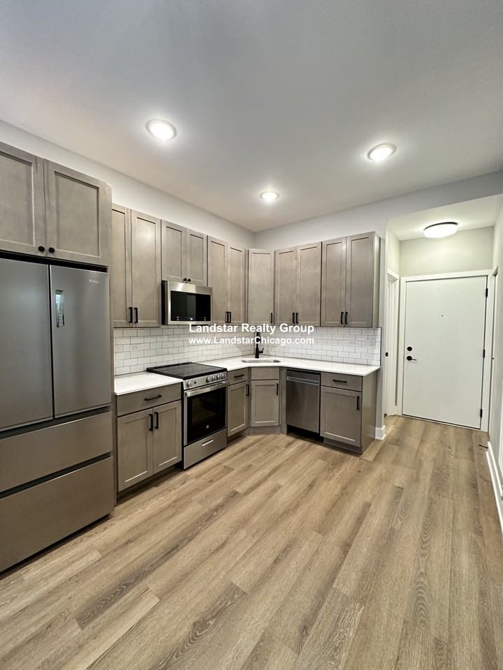 5600 N Sheridan Rd #1A - Photo 2 of 11