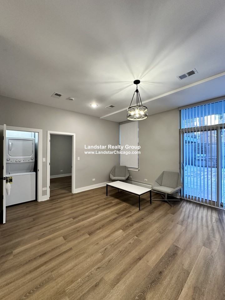 5600 N Sheridan Rd #1A - Photo 4 of 11