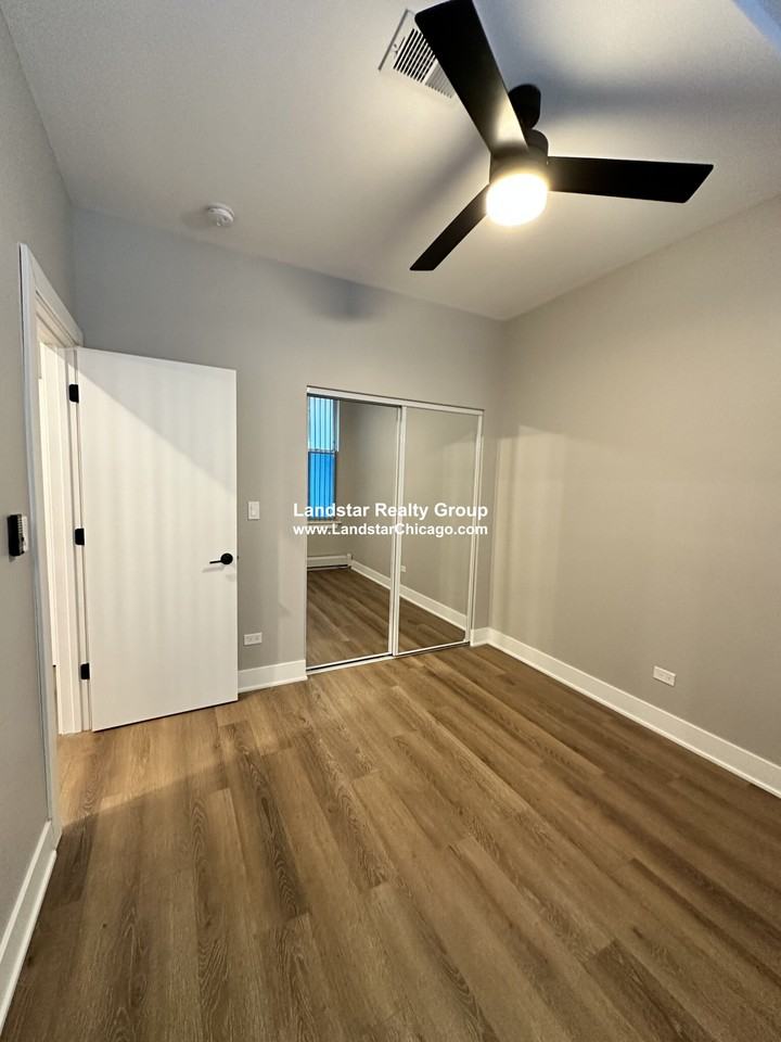 5600 N Sheridan Rd #1A - Photo 6 of 11