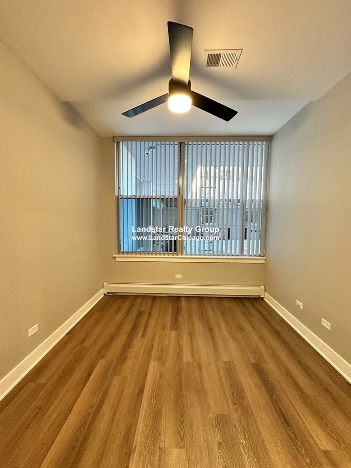 5600 N Sheridan Rd #1A - Photo 7 of 11