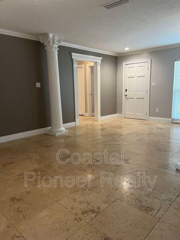 15707 Country Lake Dr - Photo 3 of 26