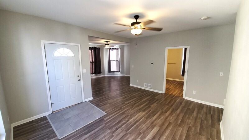 1648 A Ave Ne - Photo 3 of 29