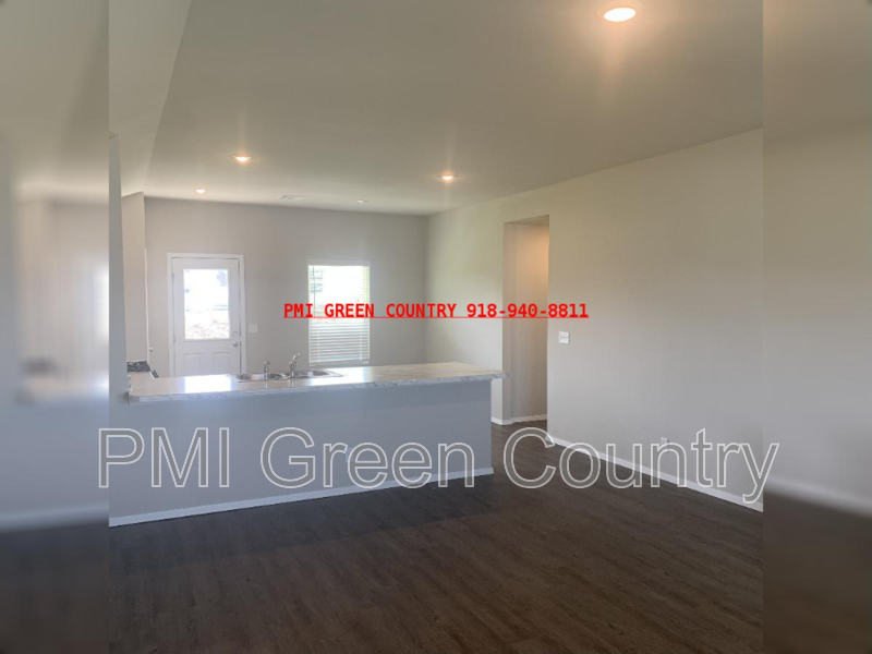 1103 W Abilene Rd - Photo 3 of 23