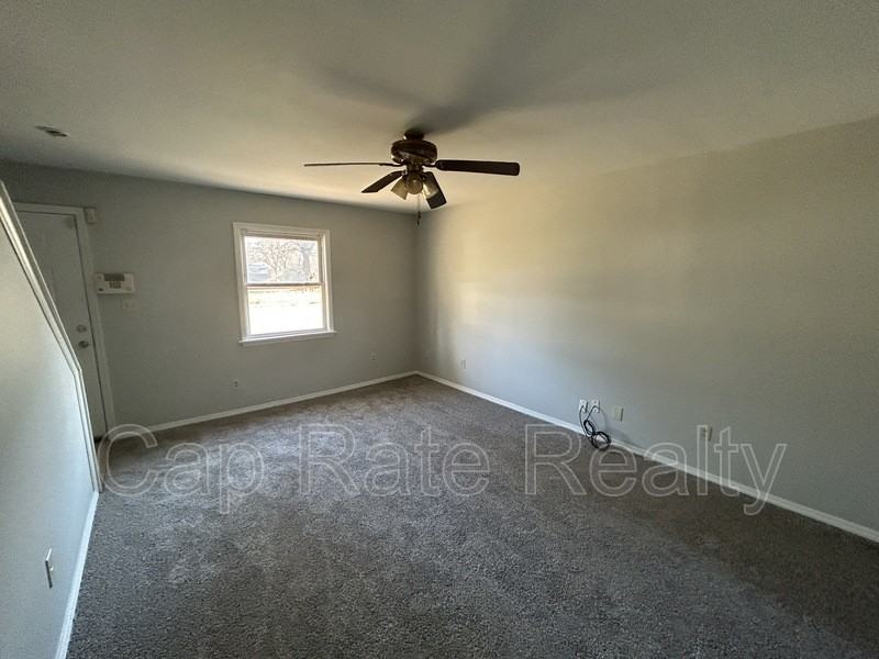3137 Mcguffey Rd - Photo 4 of 12