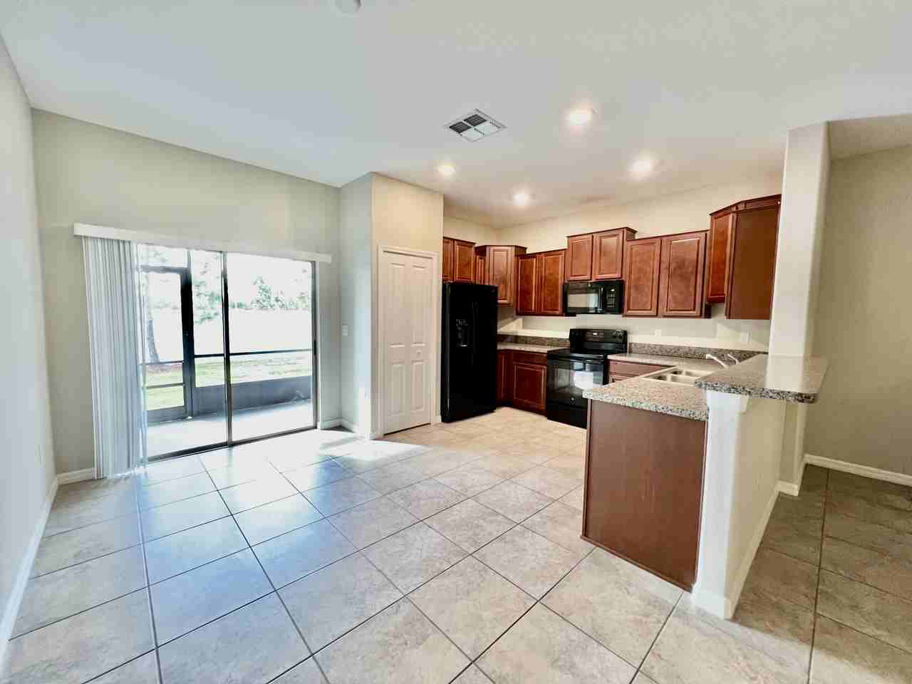 7639 Ginger Lily Ct - Photo 7 of 35