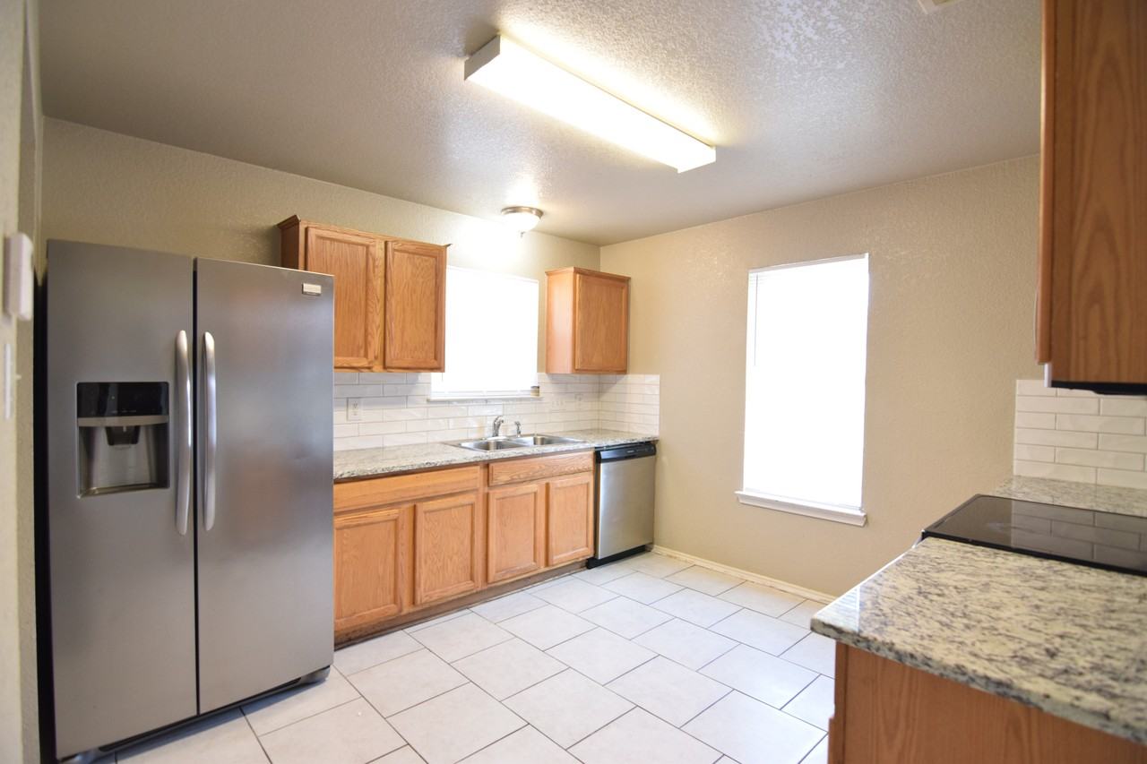 202 Sims Ridge Dr - Photo 5 of 16