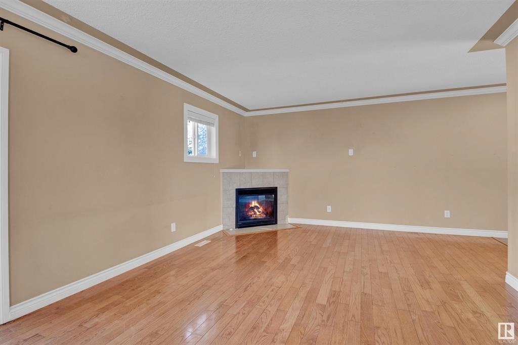 15803 99 St Nw - Photo 2 of 39