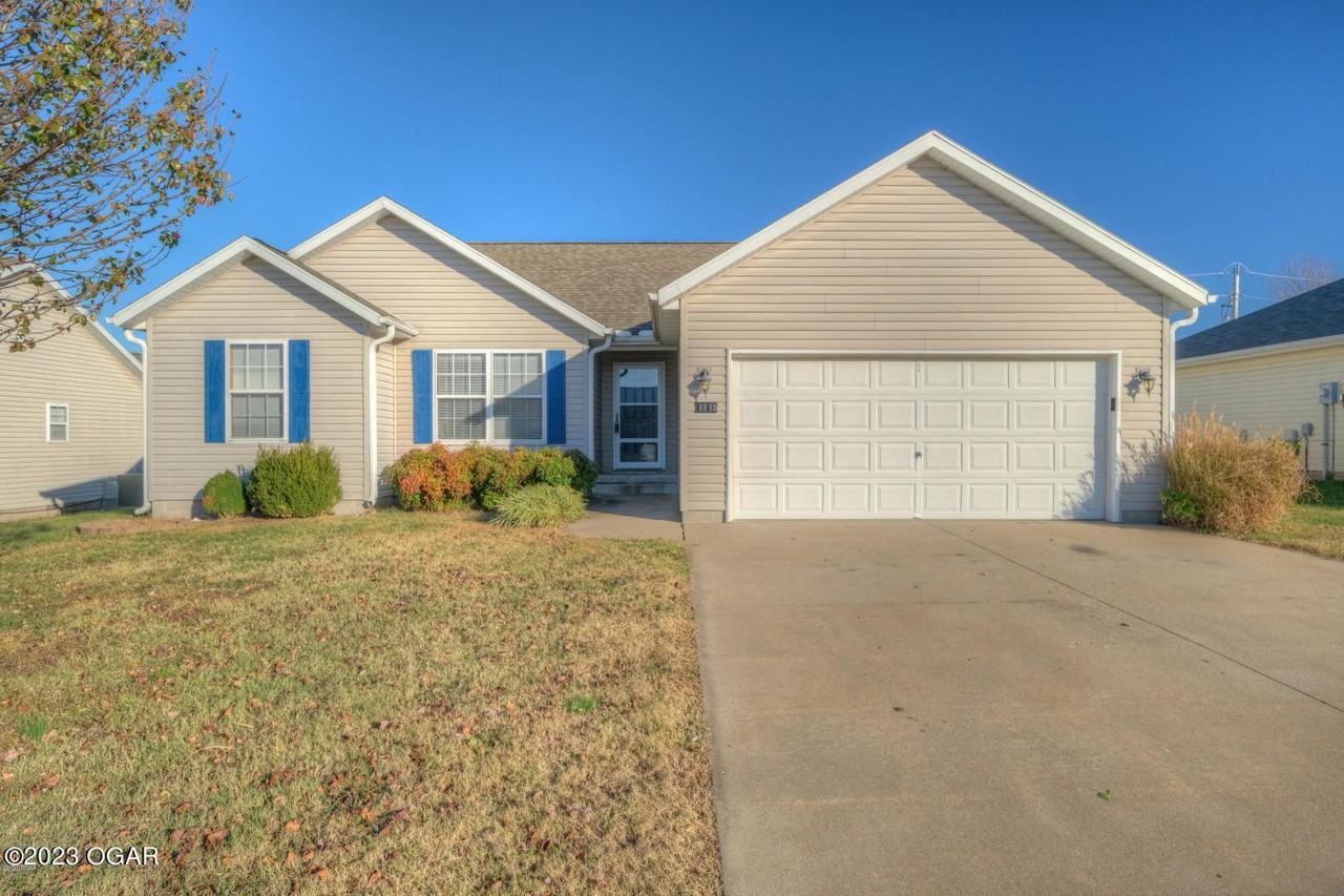 1115 N Pennsylvania St, b City, MO 64870 3 Bedroom House for 1,300