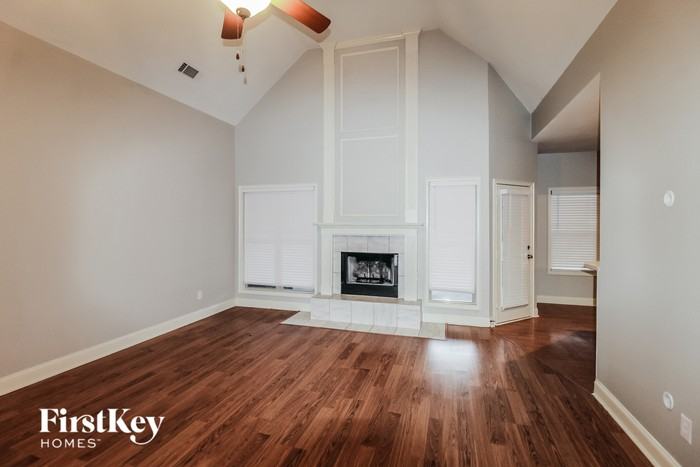 130 Chimney Ridge Ln - Photo 2 of 16