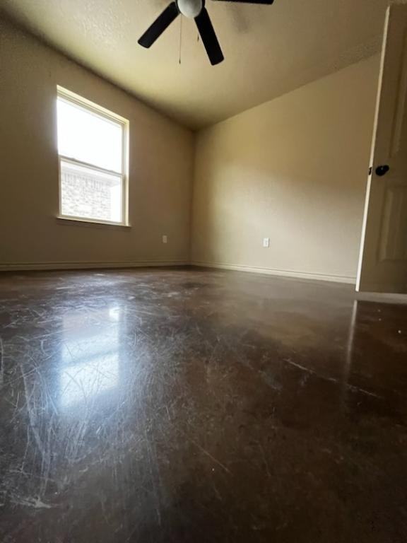 1319 Greens Dr - Photo 7 of 12