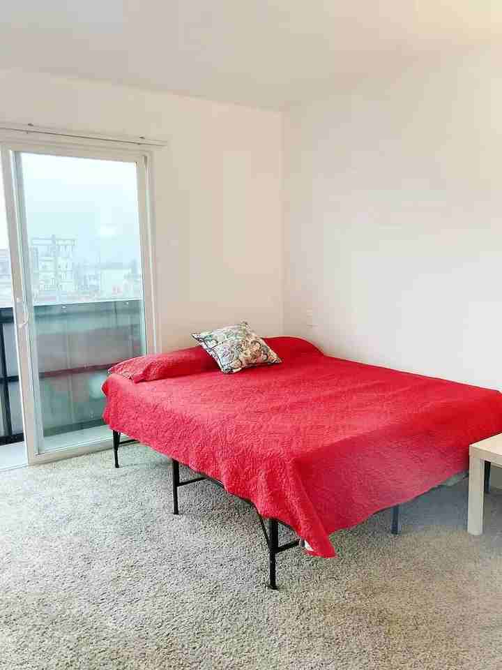 1539 Beloit Ave Ph T - Photo 5 of 29