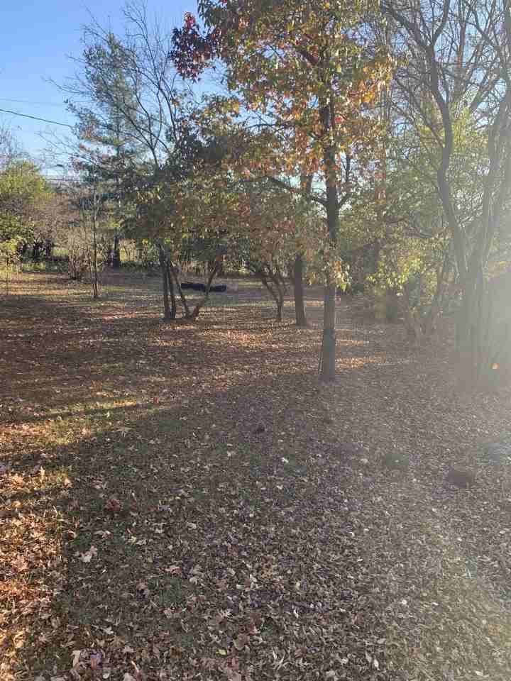 1494 Meadowthorpe Ave - Photo 3 of 10