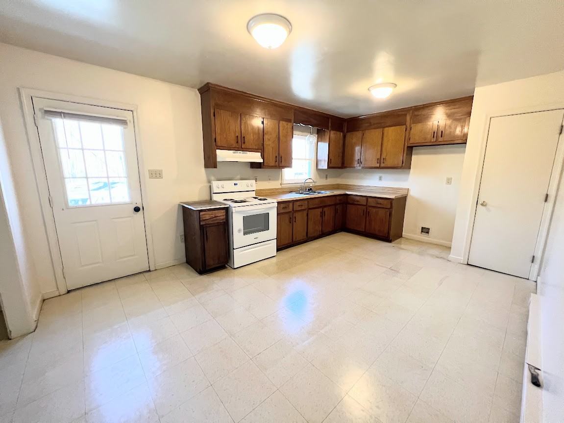 3412 High Peak Lane - Photo 3 of 9