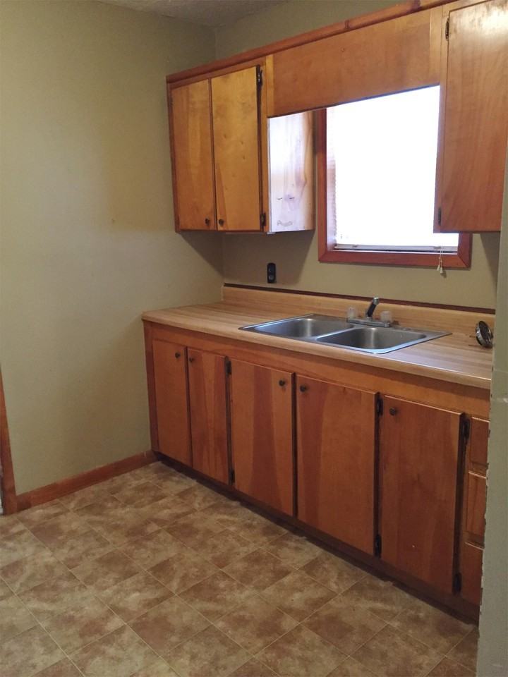 105 Liberty St - Photo 3 of 11