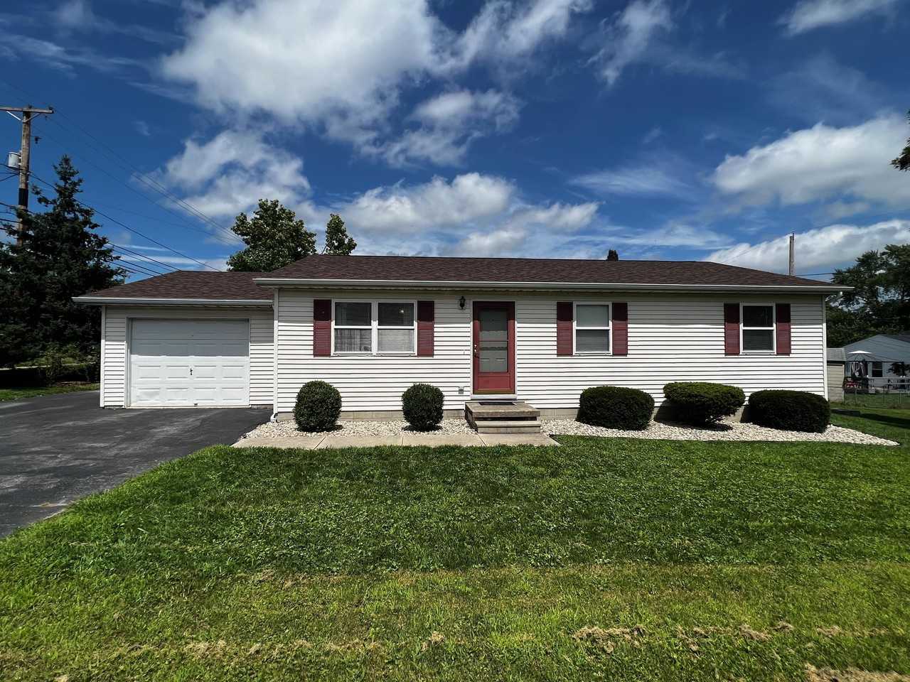 731 S Sandusky St - Photo 3 of 20