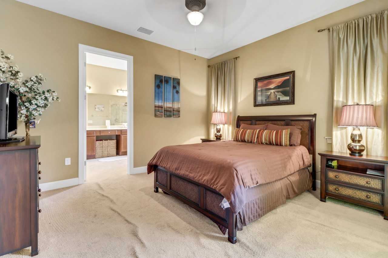 9118 Limestone Ln - Photo 3 of 50