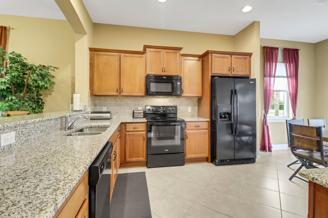 9118 Limestone Ln - Photo 7 of 50