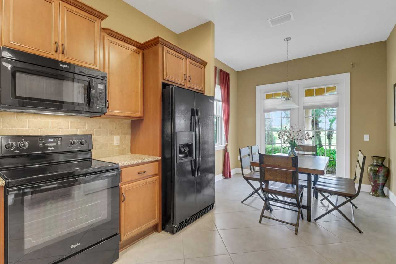 9118 Limestone Ln - Photo 5 of 50