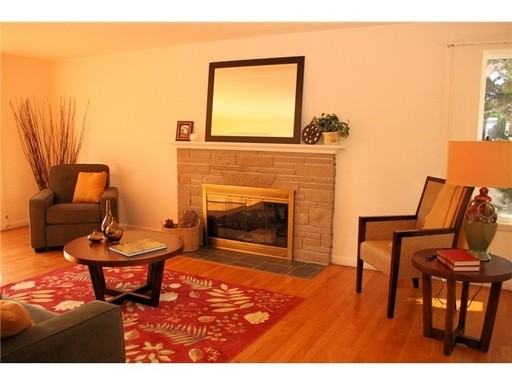 7032 42nd Ave NE - Photo 2 of 14