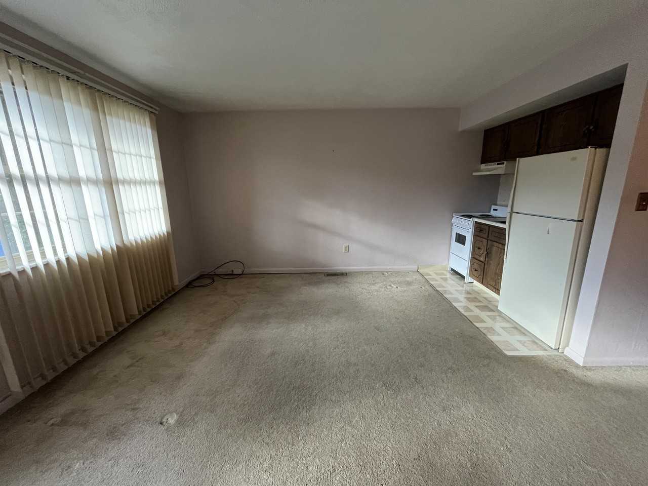 7561 Summit Apartmentselaine Drive #7561 - Photo 2 of 5