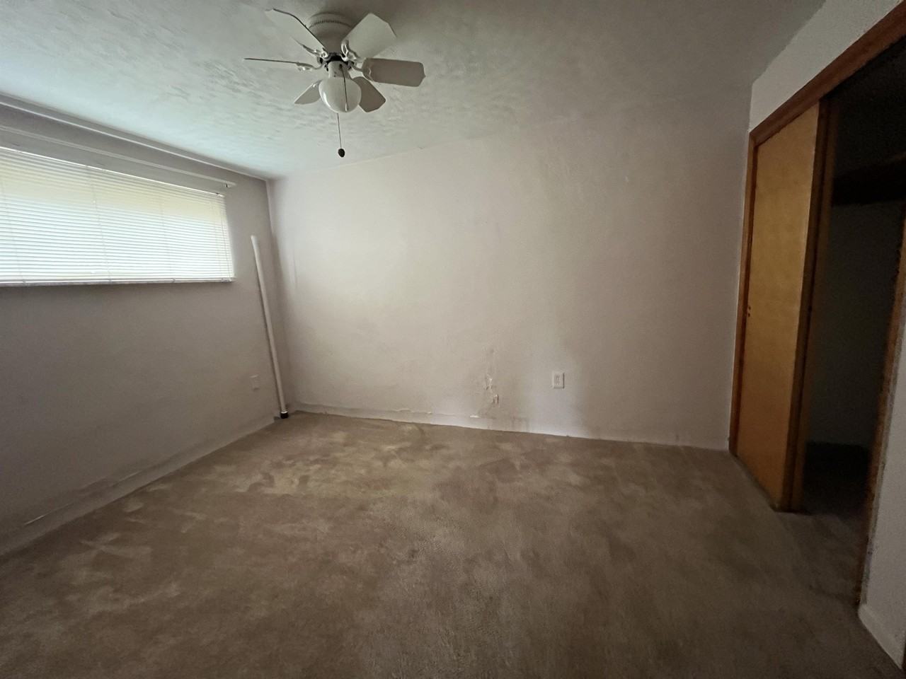 7561 Summit Apartmentselaine Drive #7561 - Photo 3 of 5