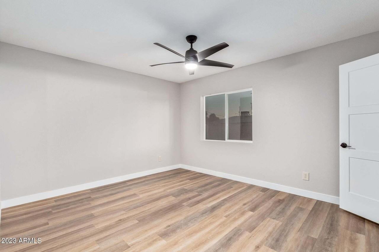 5909 W Elm St #1 - Photo 3 of 19