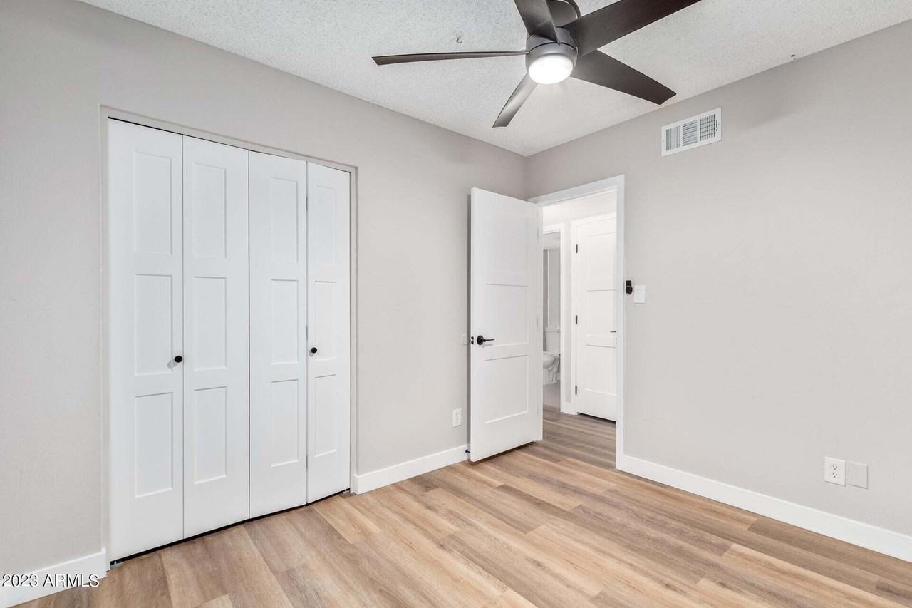 5909 W Elm St #1 - Photo 2 of 19