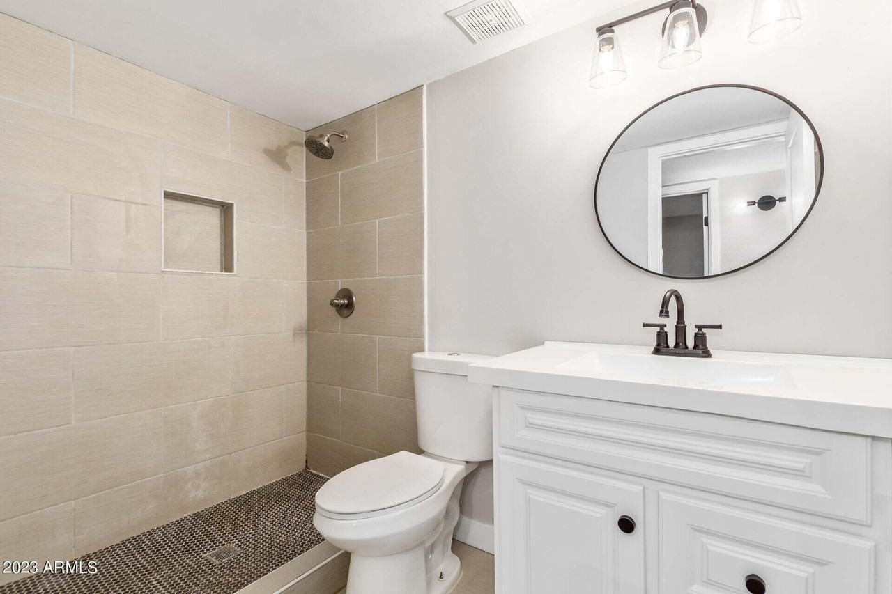 5909 W Elm St #1 - Photo 5 of 19