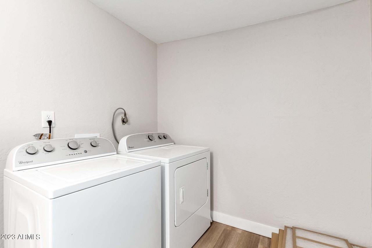 5909 W Elm St #1 - Photo 3 of 19