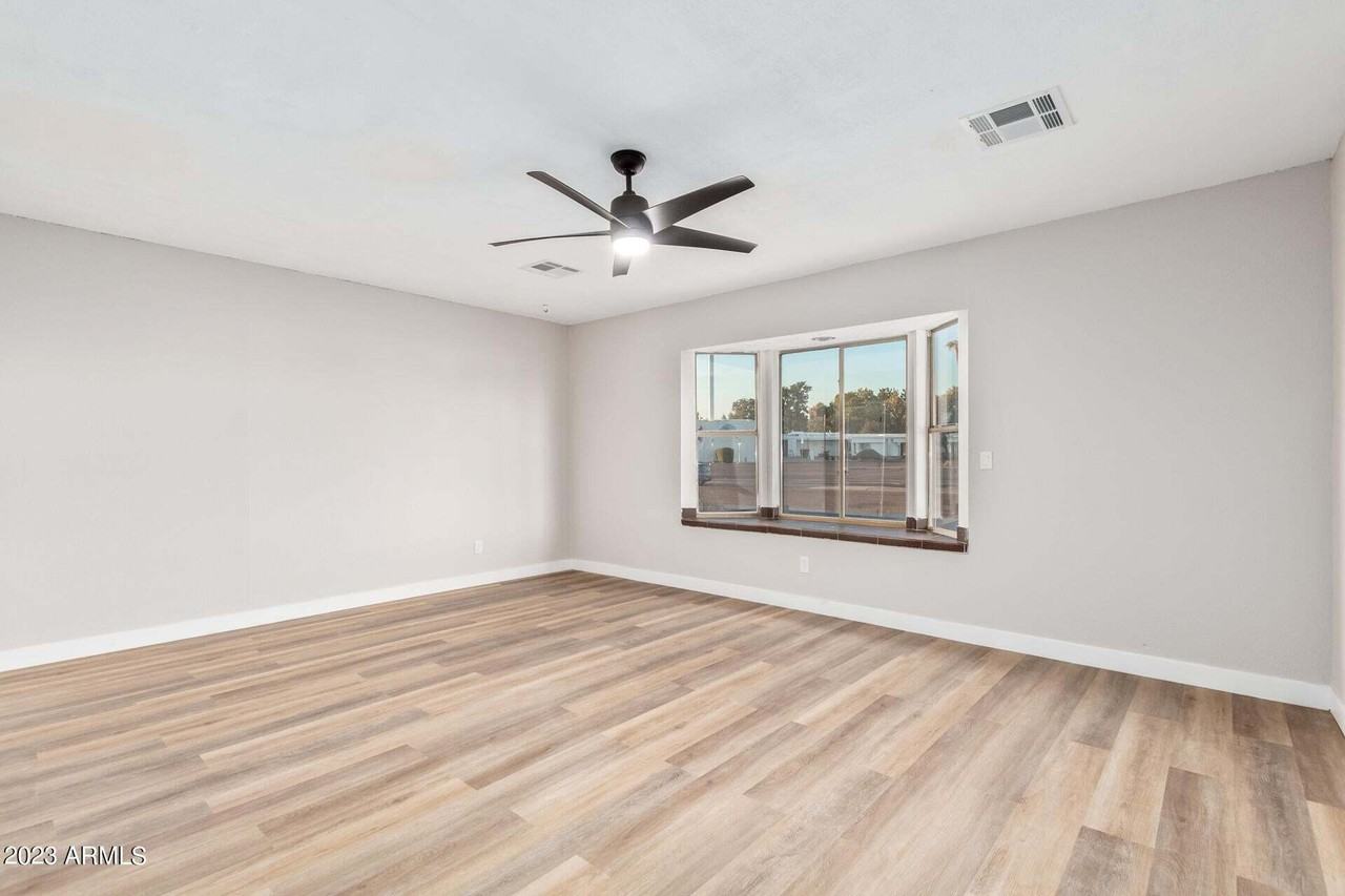 5909 W Elm St #1 - Photo 4 of 19