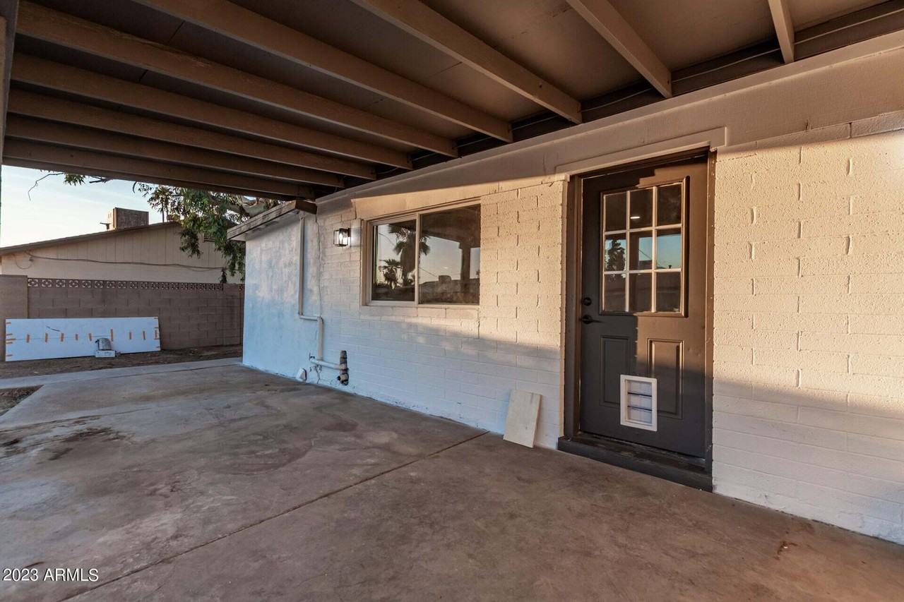 5909 W Elm St #1 - Photo 6 of 19