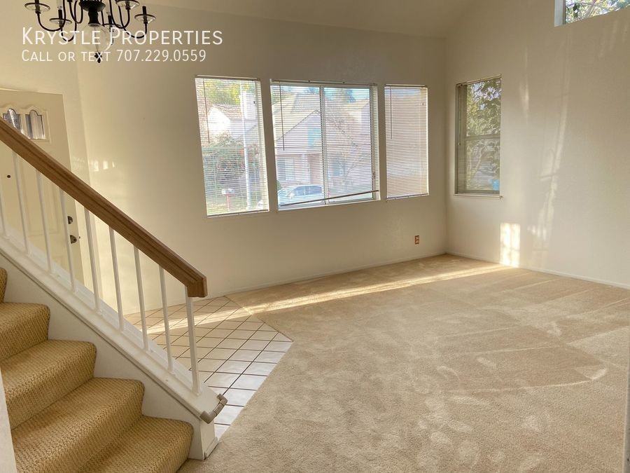 244 Waterview Ter - Photo 2 of 22