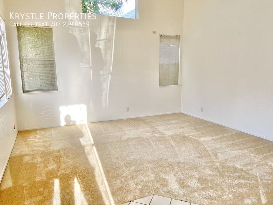 244 Waterview Ter - Photo 3 of 22