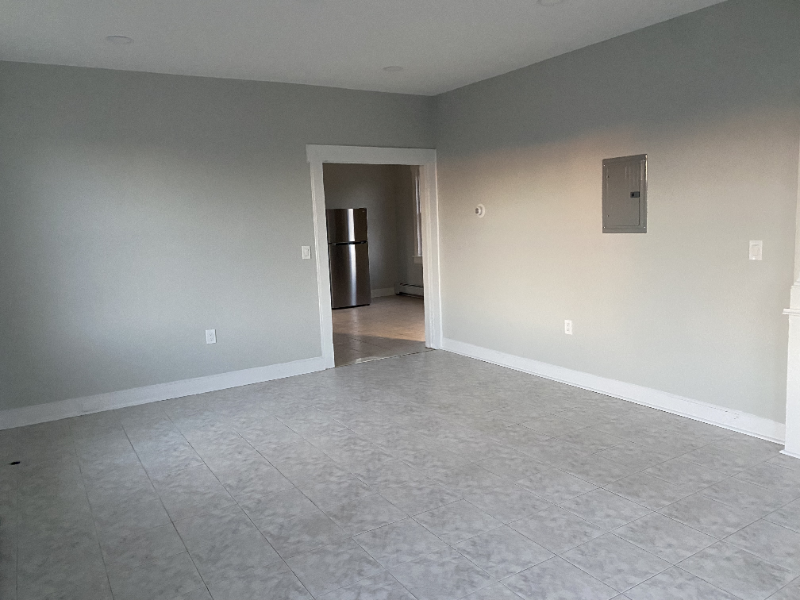 111 Garfield Ave #2 - Photo 2 of 9