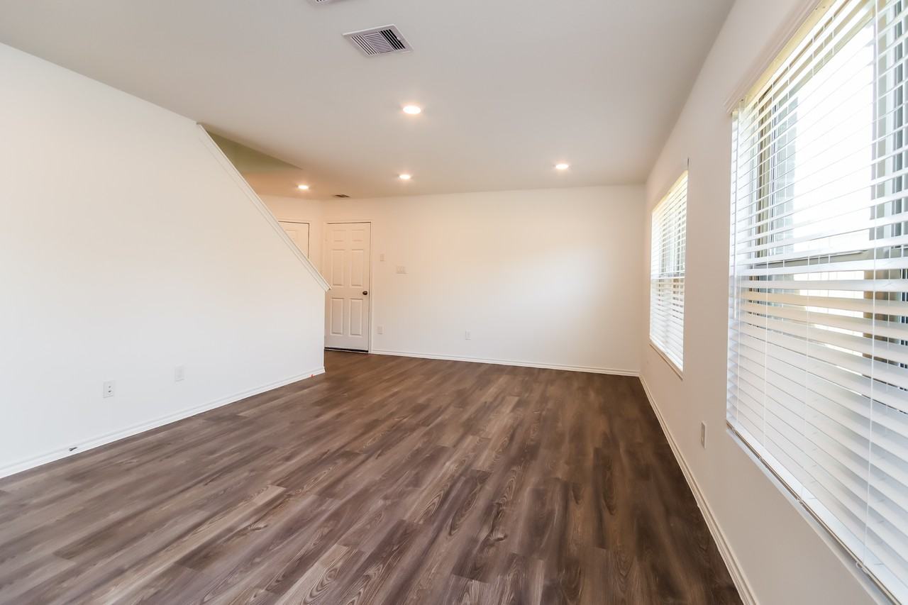 32722 Orchard Haze Dr - Photo 3 of 16