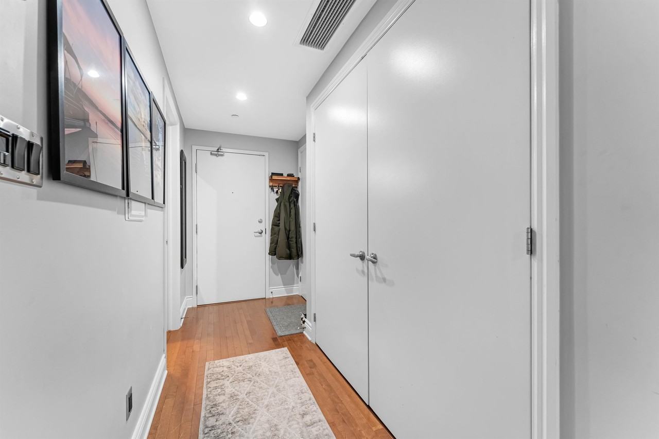 808 Bronson Avenue Apartments 808 Bronson Ave, Ottawa, ON K1S 5A4