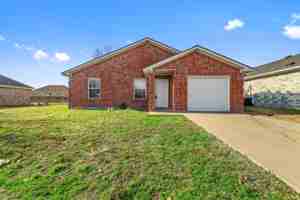 featured image of 1716 Manor Garden Curv #1
