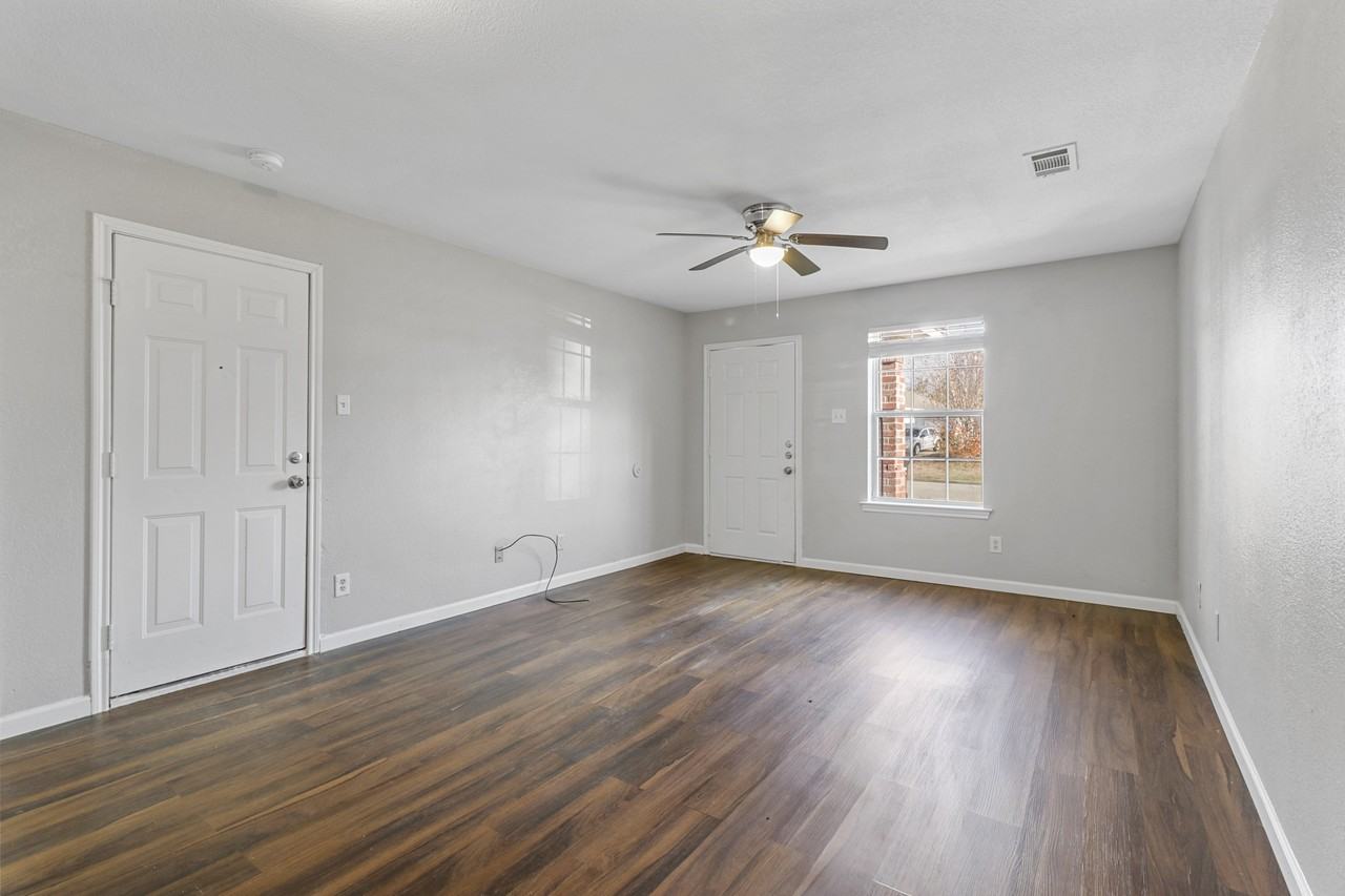 1716 Manor Garden Curv #1 - Photo 4 of 21