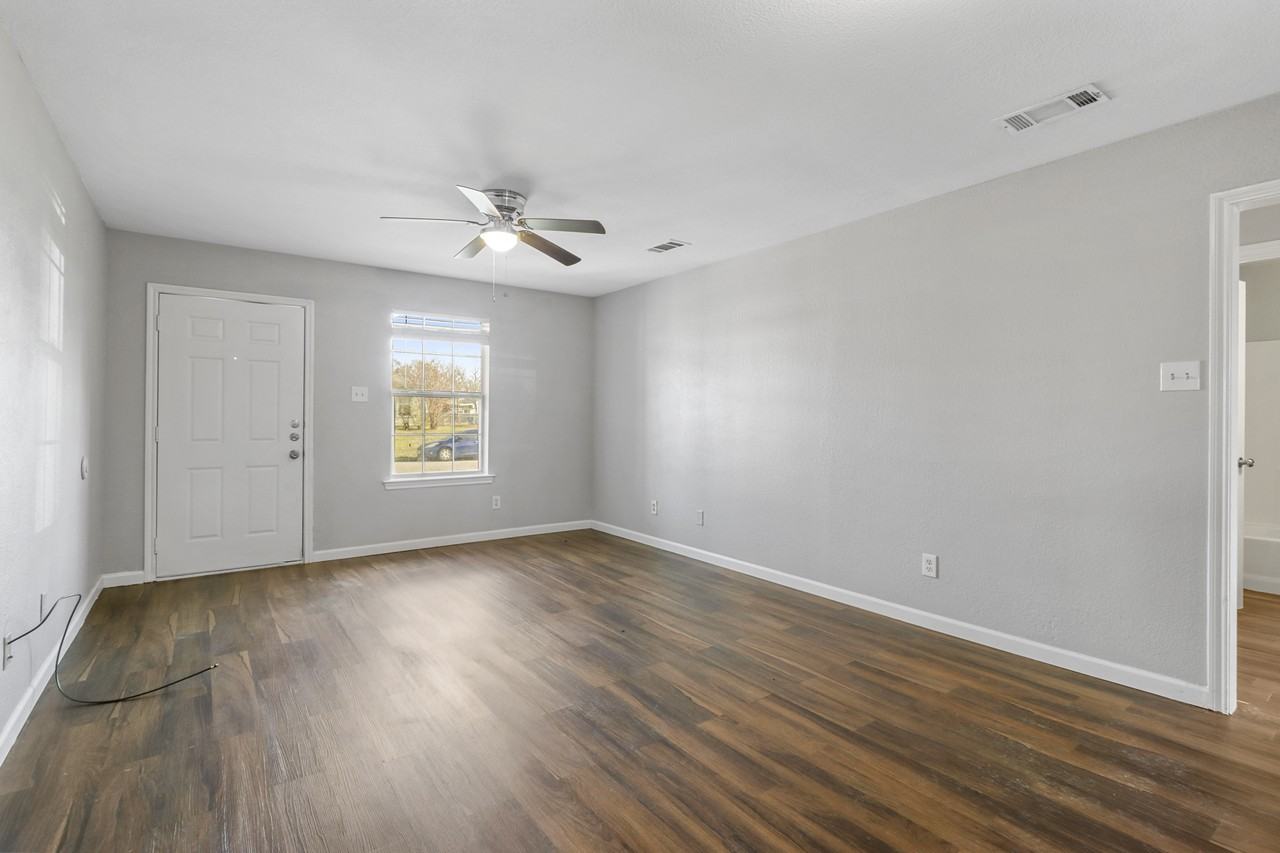1716 Manor Garden Curv #1 - Photo 5 of 21