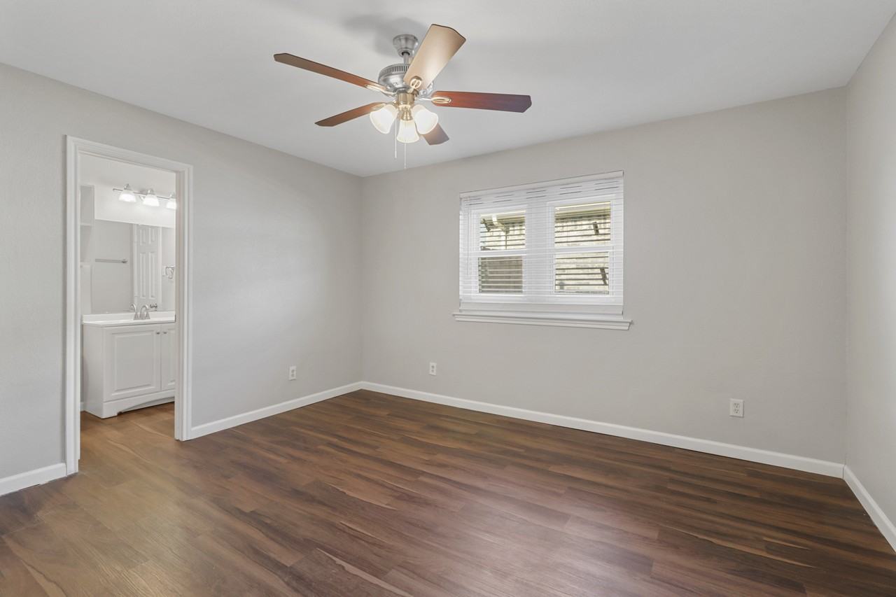 1716 Manor Garden Curv #1 - Photo 7 of 21
