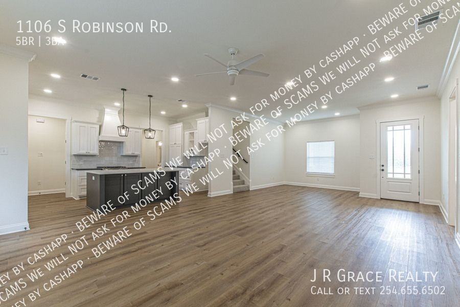 1106 S Robinson Dr - Photo 2 of 17