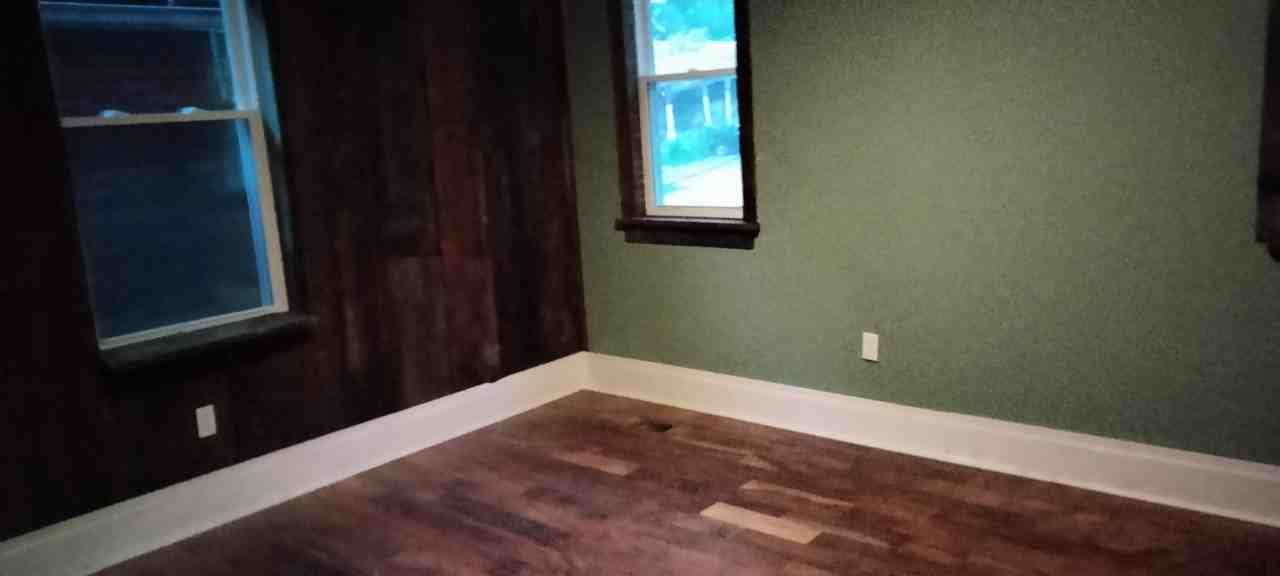 249 Oak Ave #NA - Photo 3 of 5