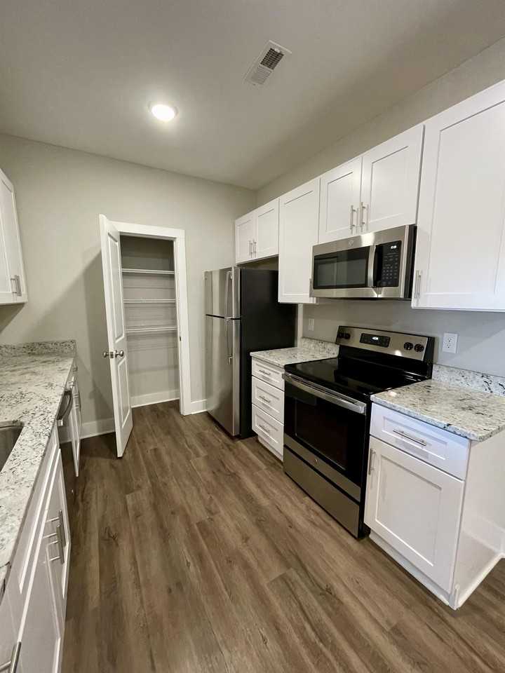 456 English Commons Drive - 404Building A #404 - Photo 7 of 44