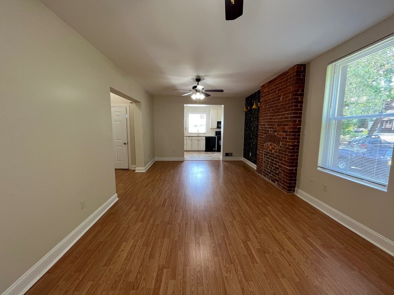 821 Highview St #1 - Photo 4 of 32