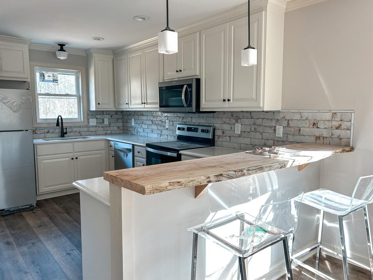 157 North Clarendon Drive #1