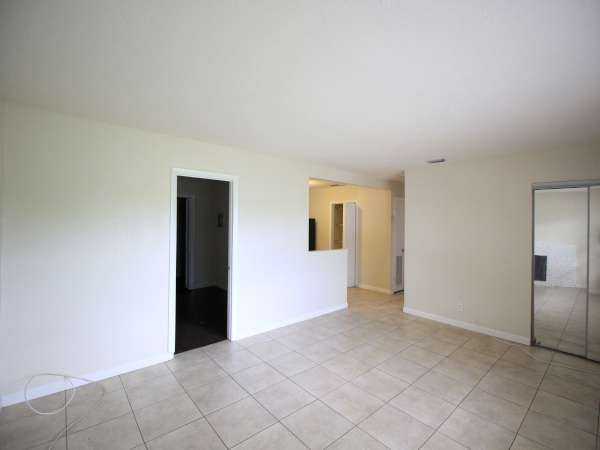 617 Beech Rd - Photo 2 of 14