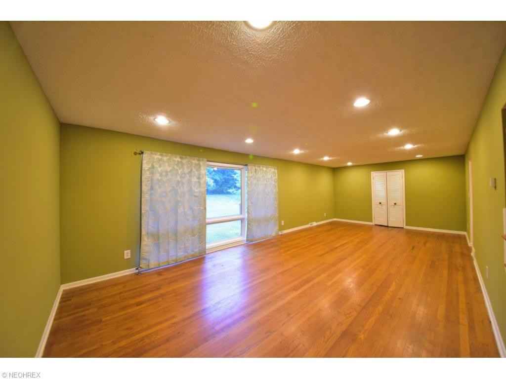 917 Barkston Dr - Photo 3 of 20