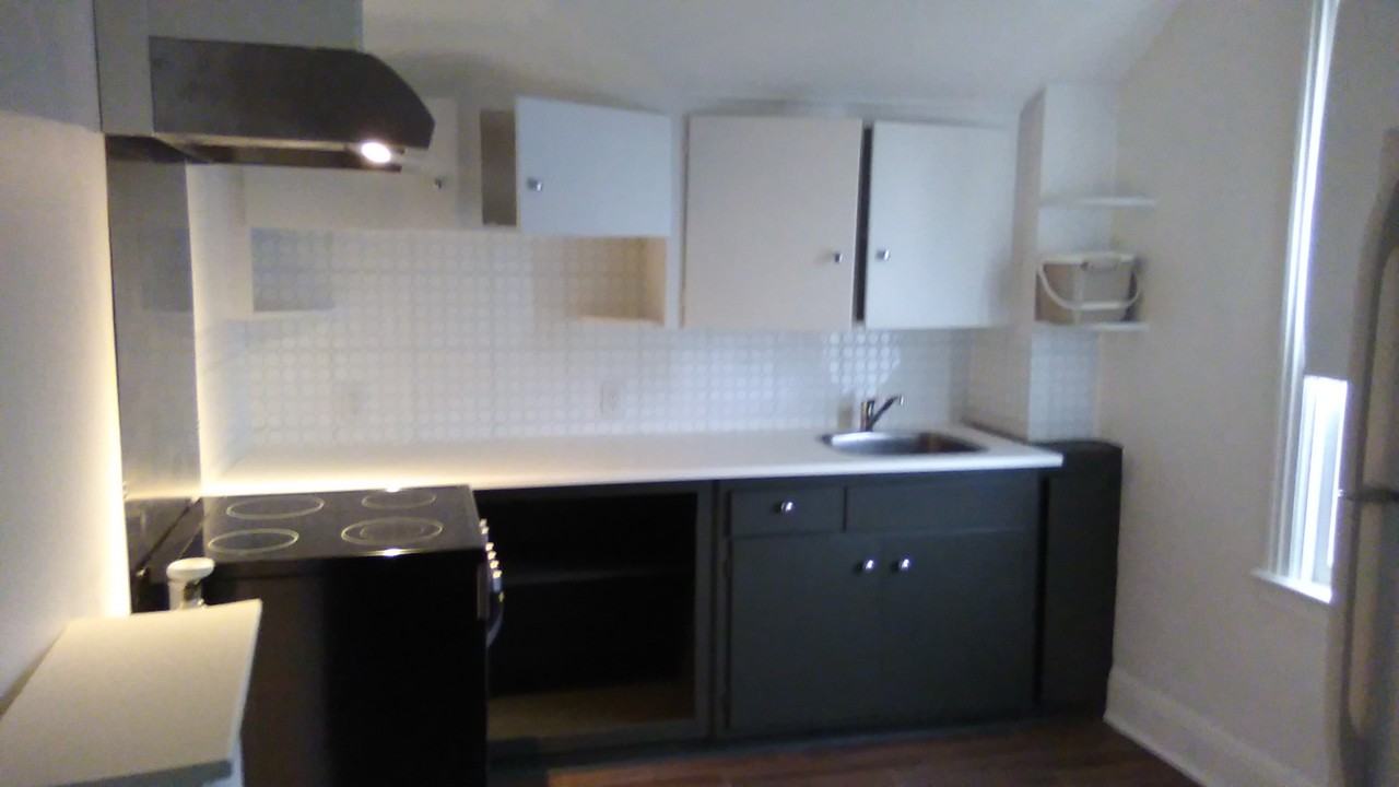 St Clair Ave W & Oakwood Ave - Photo 7 of 14